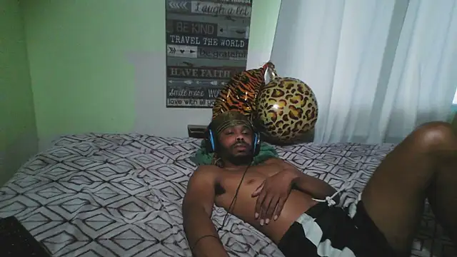 Snapshot of anthonyroth chatting on September 16, 1:34 pm anthonyroth online show from September 16, 1:34 pm