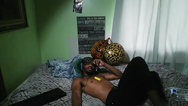 Snapshot of anthonyroth chatting on September 20, 8:54 pm anthonyroth online show from September 20, 8:54 pm