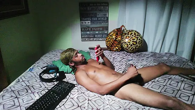 Snapshot of anthonyroth chatting on September 28, 5:46 am anthonyroth online show from September 28, 5:46 am