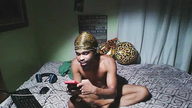 Snapshot of anthonyroth chatting on September 30, 2:27 am anthonyroth online show from September 30, 2:27 am