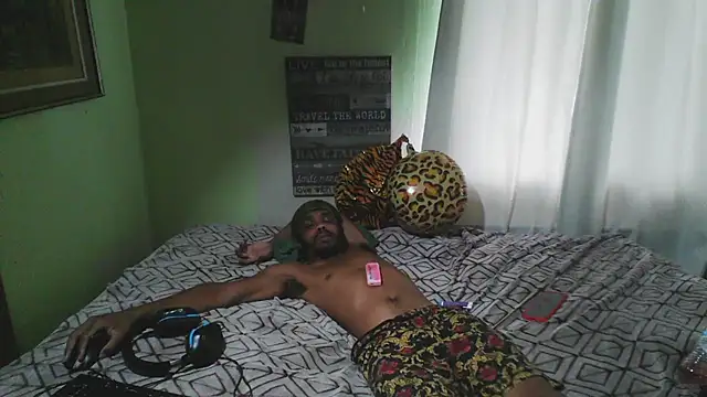 Snapshot of anthonyroth chatting on October 2, 2:24 pm anthonyroth online show from October 2, 2:24 pm