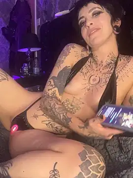 littleinkedblaise666 online show from November 23, 6:30 pm