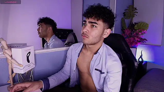 LucasCarterr  online show from September 19, 3:30 am