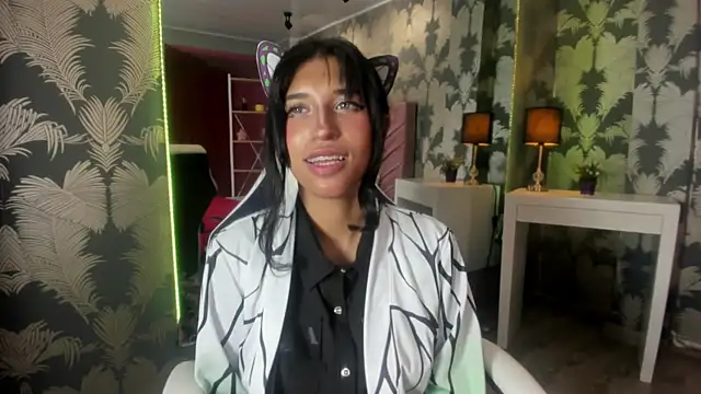 Karin Ks online show from October 2, 7:10 pm