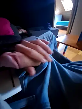 Snapshot of svenpfeifer chatting on March 20, 4:20 pm svenpfeifer online show from March 20, 4:20 pm