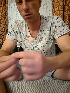 Snapshot of svenpfeifer chatting on September 18, 12:12 am svenpfeifer online show from September 18, 12:12 am