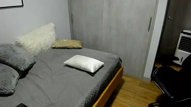 Dante Storm online show from November 1, 4:36 am