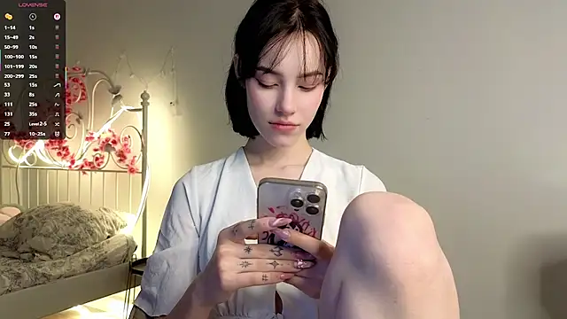 glamourr online show from October 14, 9:43 am