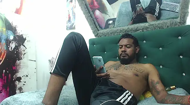 BladeFoxxx1 online show from March 20, 7:25 am