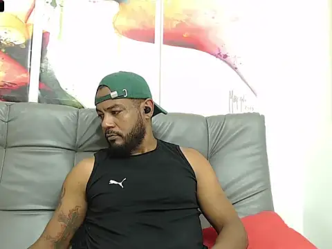 BladeFoxxx1 online show from October 17, 2:04 am