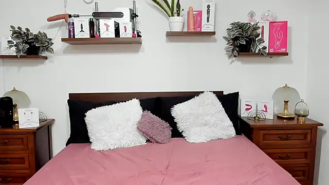 HaleyReedme online show from September 10, 6:57 am