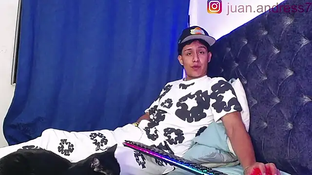 Stone grey1  online show from November 18, 2:50 am