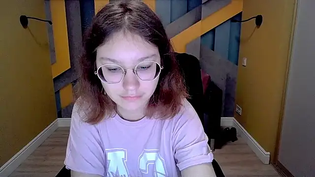 AngelinaLow online show from March 15, 9:41 am