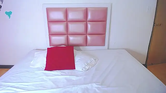 Snapshot of goldenn_ass1 chatting on October 1, 9:32 pm goldenn ass1 online show from October 1, 9:32 pm