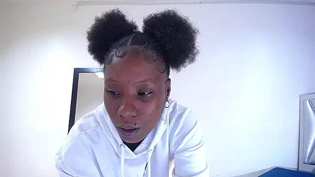 Snapshot of goldenn_ass1 chatting on October 7, 3:25 am goldenn ass1 online show from October 7, 3:25 am