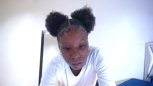 Snapshot of goldenn_ass1 chatting on October 8, 3:04 am goldenn ass1 online show from October 8, 3:04 am