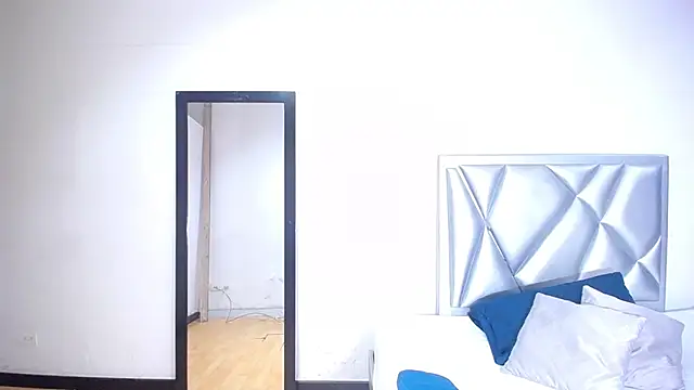 Snapshot of goldenn_ass1 chatting on November 13, 4:00 am goldenn ass1 online show from November 13, 4:00 am