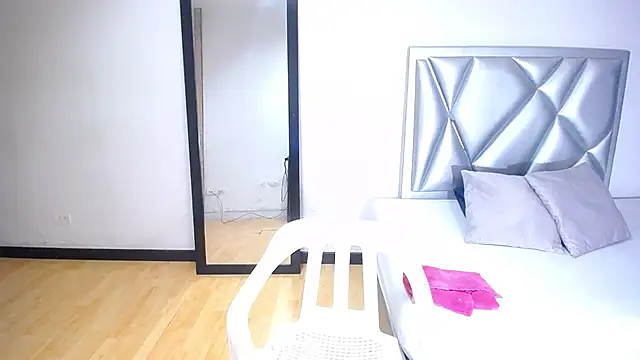 Snapshot of goldenn_ass1 chatting on November 21, 4:11 am goldenn ass1 online show from November 21, 4:11 am