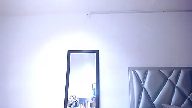 Snapshot of goldenn_ass1 chatting on November 28, 4:37 am goldenn ass1 online show from November 28, 4:37 am