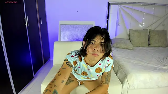 Zion Moore online show from March 15, 1:07 pm