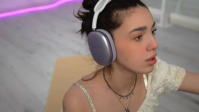 mystica  online show from March 15, 10:35 am