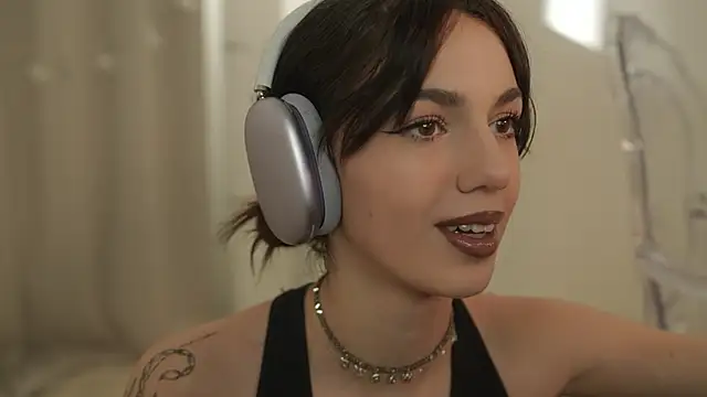 mystica  online show from September 25, 8:18 am