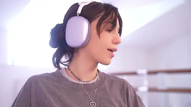 mystica  online show from October 1, 7:36 am