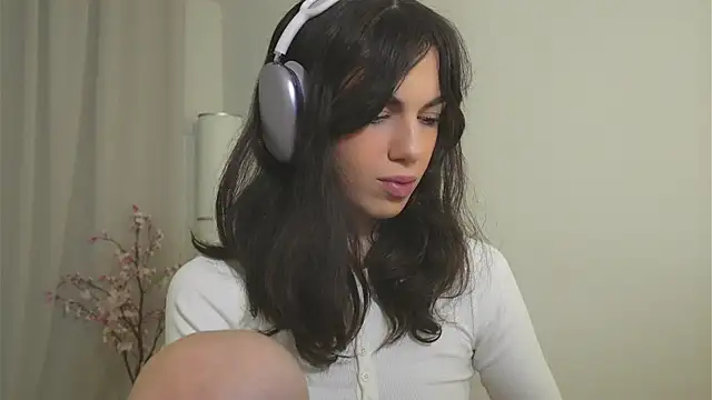 mystica  online show from November 7, 11:32 am