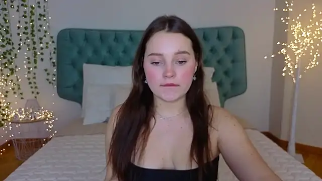 Cute kitty- online show from March 15, 9:38 pm