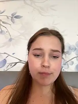 Cute kitty- online show from September 18, 10:01 pm