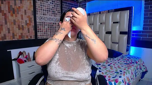 kriss sweetboobs10 online show from September 27, 12:54 pm