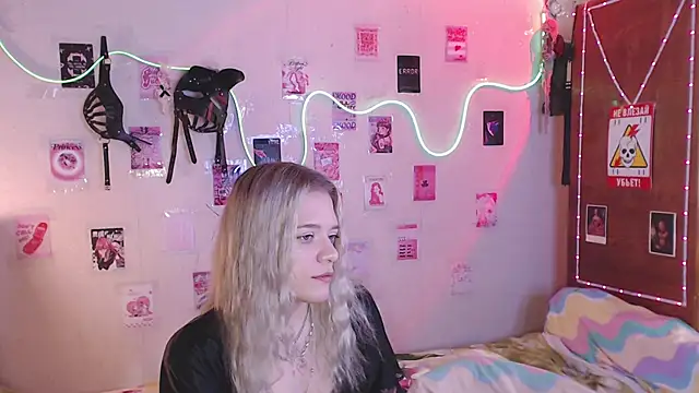 Your Horny Friends online show from September 30, 11:59 am