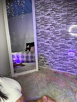 Jasmine Tookens online show from November 24, 11:32 am