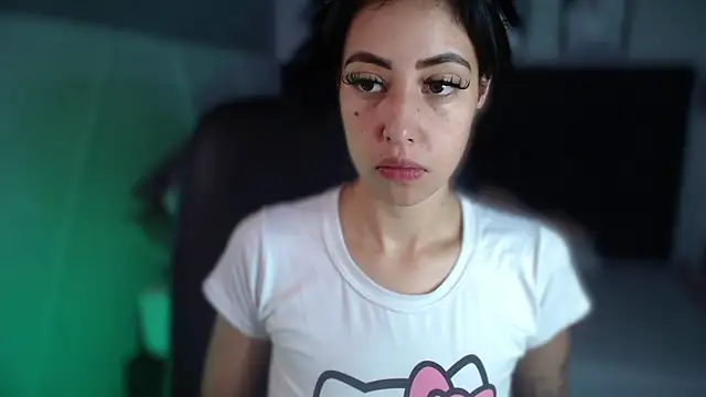 Taylor dolll online show from November 20, 6:40 pm