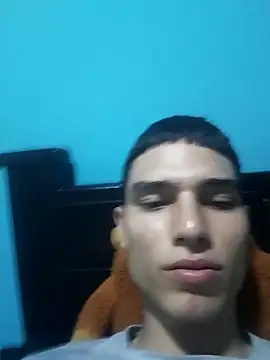 Snapshot of Saul_yei chatting on March 14, 9:10 pm Saul yei online show from March 14, 9:10 pm