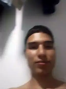 Snapshot of Saul_yei chatting on March 16, 9:05 pm Saul yei online show from March 16, 9:05 pm