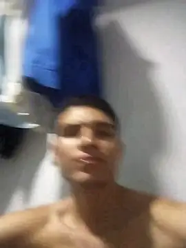 Snapshot of Saul_yei chatting on March 17, 12:41 am Saul yei online show from March 17, 12:41 am