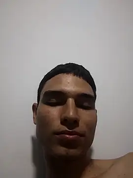 Snapshot of Saul_yei chatting on March 18, 2:47 am Saul yei online show from March 18, 2:47 am