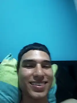 Snapshot of Saul_yei chatting on March 18, 8:58 am Saul yei online show from March 18, 8:58 am