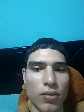 Snapshot of Saul_yei chatting on March 20, 3:34 am Saul yei online show from March 20, 3:34 am