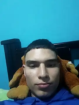 Snapshot of Saul_yei chatting on March 22, 12:06 am Saul yei online show from March 22, 12:06 am