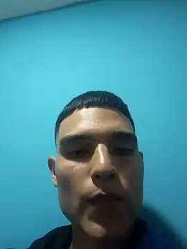 Snapshot of Saul_yei chatting on March 22, 3:09 am Saul yei online show from March 22, 3:09 am