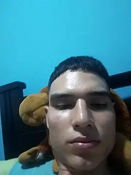 Snapshot of Saul_yei chatting on March 22, 9:24 am Saul yei online show from March 22, 9:24 am