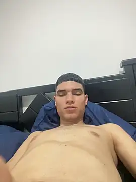 Snapshot of Saul_yei chatting on October 5, 10:29 pm Saul yei online show from October 5, 10:29 pm