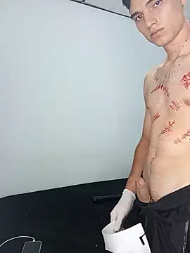 Snapshot of Saul_yei chatting on November 1, 2:57 am Saul yei online show from November 1, 2:57 am