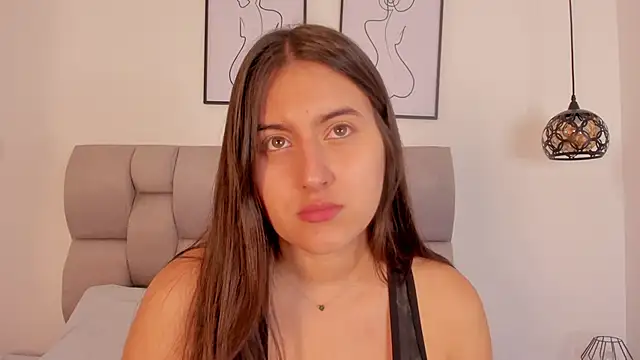 Hanna Evans   online show from September 26, 12:31 pm