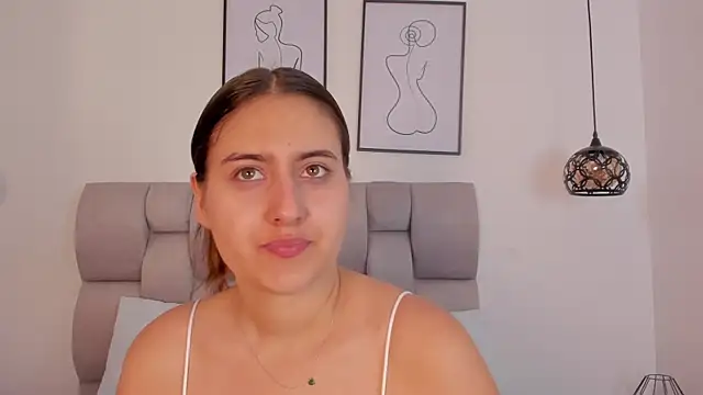 Hanna Evans   online show from October 10, 12:26 pm