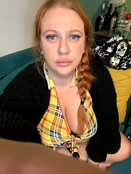 Snapshot of XxXMistyXxX chatting on September 28, 12:27 am XxXMistyXxX online show from September 28, 12:27 am