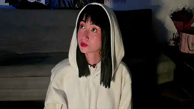 pauline rouge online show from October 6, 10:12 am