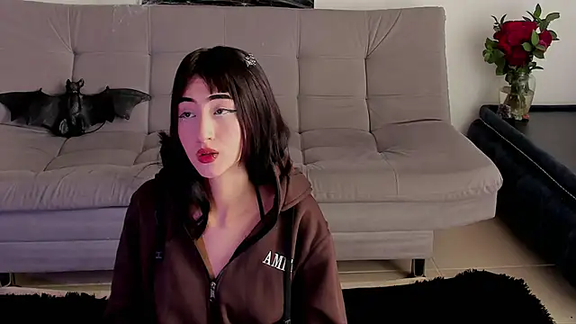 pauline rouge online show from October 14, 3:13 pm